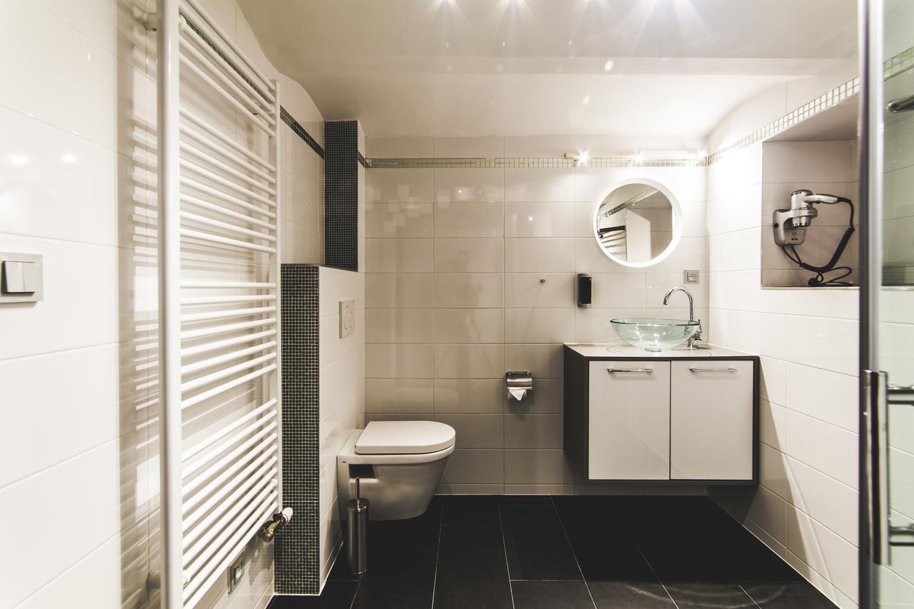 Silesia Residence オストラヴァ エクステリア 写真 Bathroom