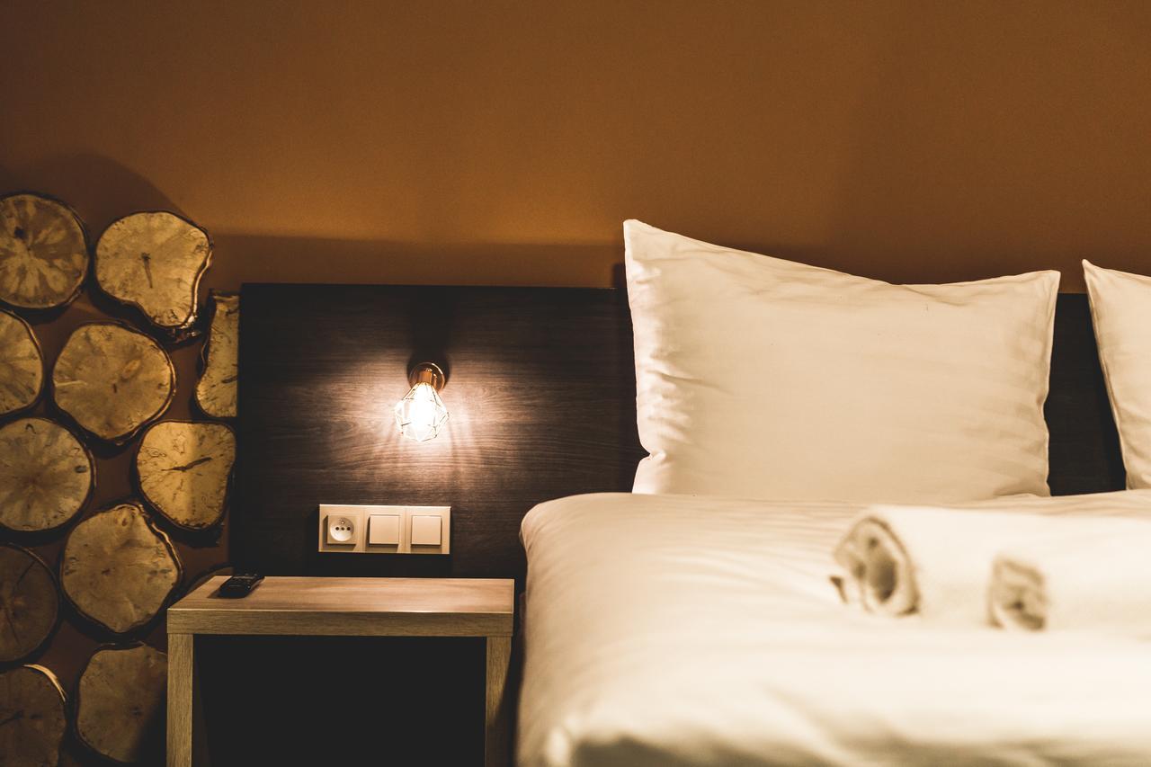 Silesia Residence オストラヴァ エクステリア 写真 A bedroom at the hotel